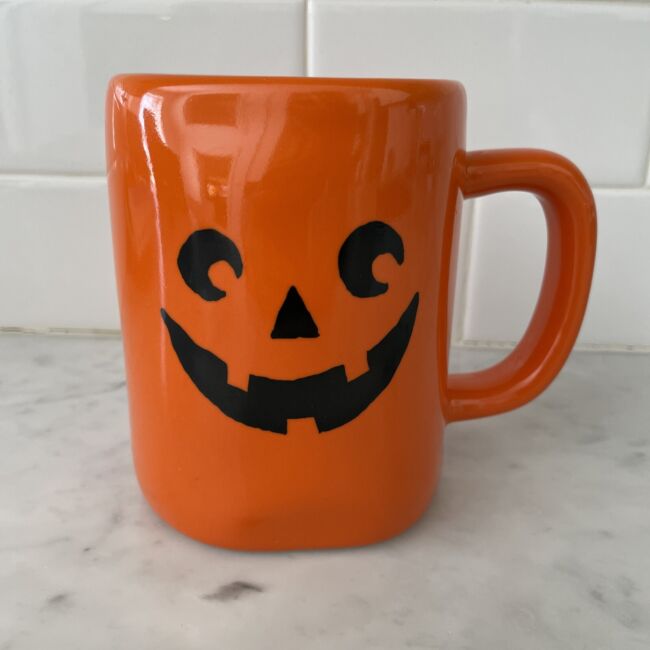 !! RAE DUNN MUG - ORANGE PUMPKIN FACE